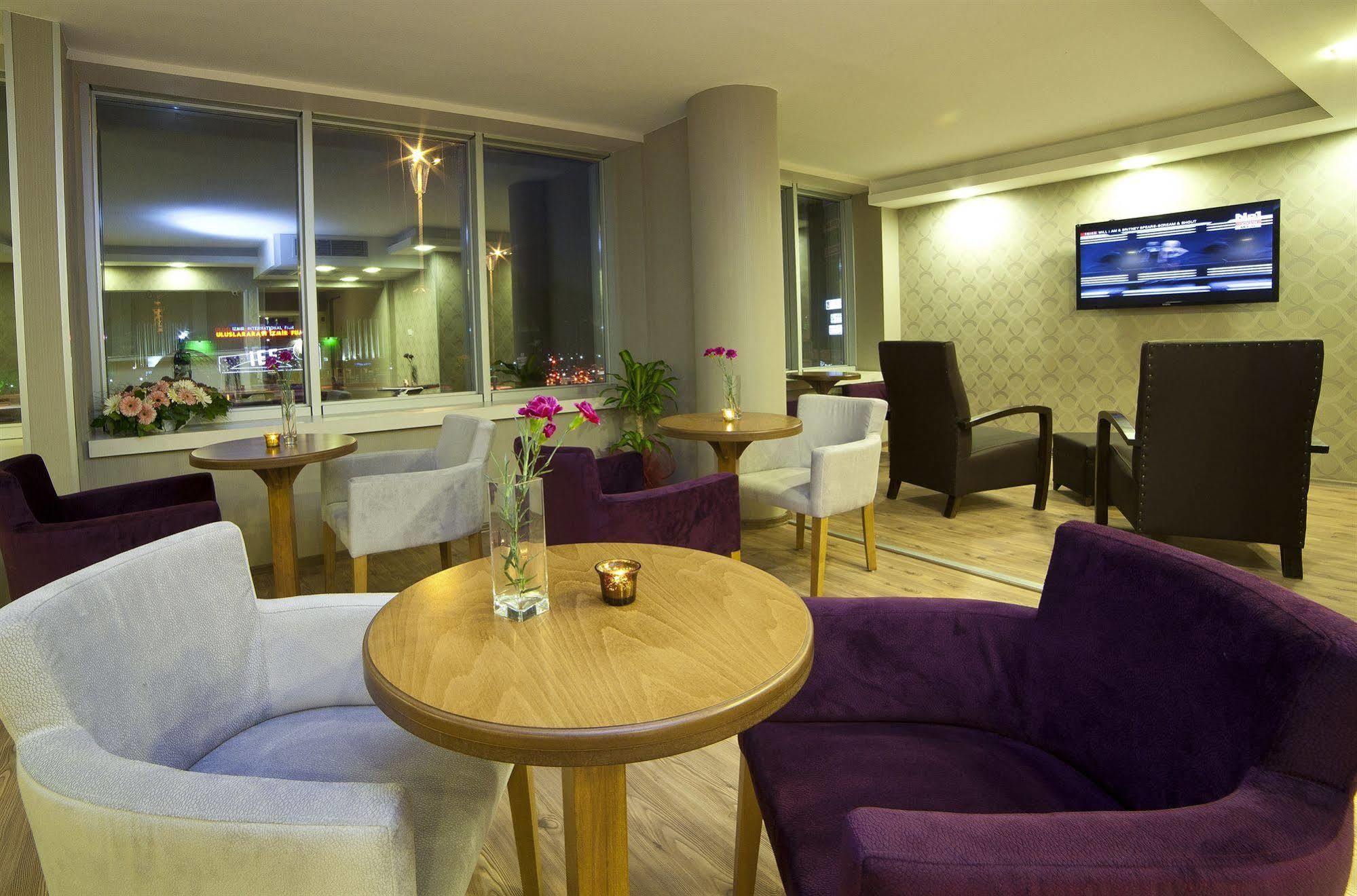 Walk In Hotel İzmir Extérieur photo